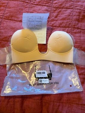 U-Plunge backless strapless sticky bra
